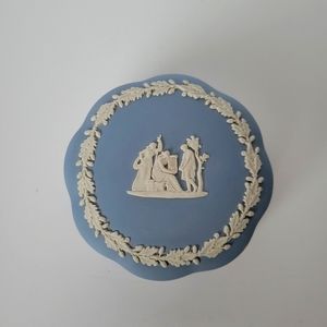 Wedgwood Jasperware Vintage Pale Blue Trinket Box Round Scallop Shaped w/Lid